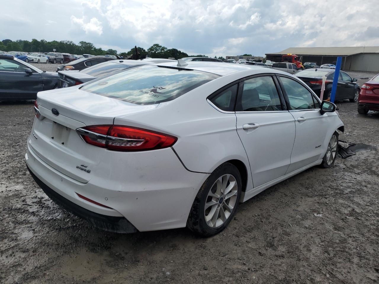 Photo 2 VIN: 3FA6P0LU3KR240155 - FORD FUSION 