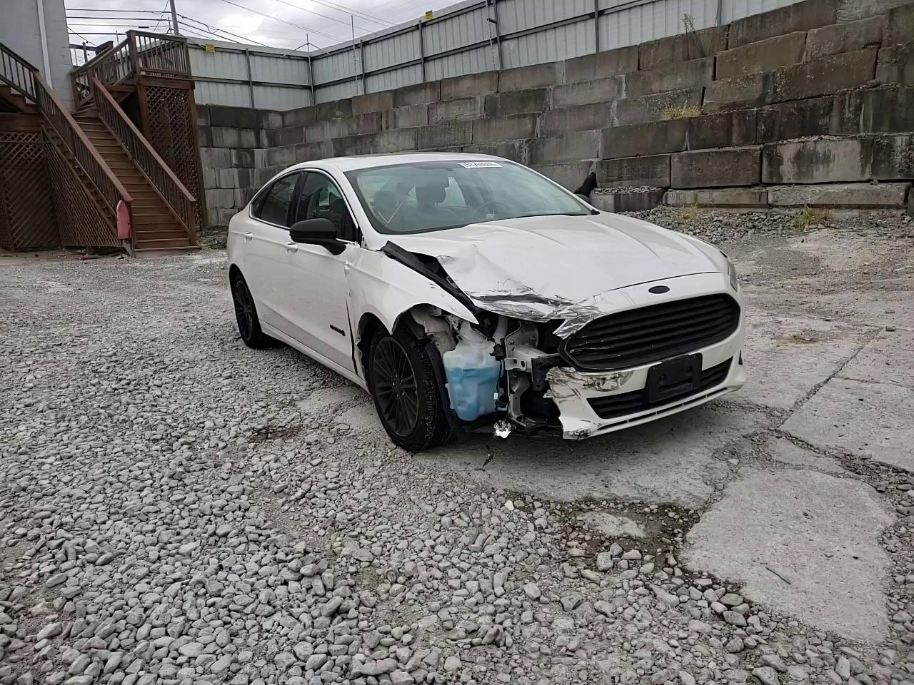 Photo 10 VIN: 3FA6P0LU4DR111795 - FORD FUSION SE 