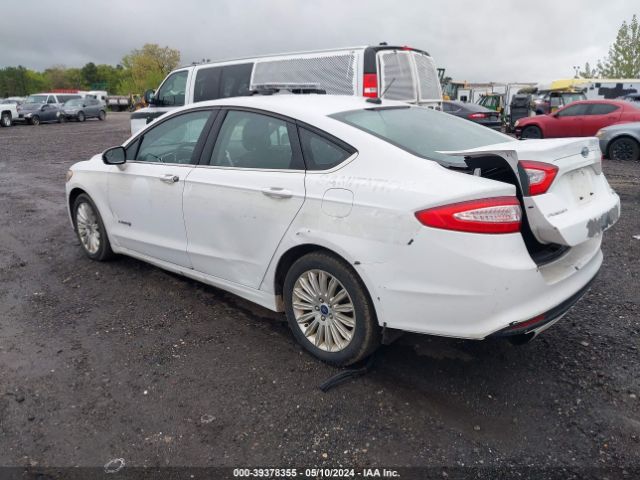 Photo 2 VIN: 3FA6P0LU4DR328781 - FORD FUSION 