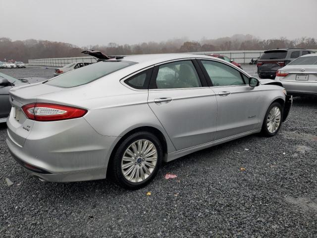 Photo 2 VIN: 3FA6P0LU4DR336962 - FORD FUSION 