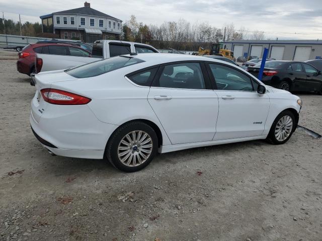 Photo 2 VIN: 3FA6P0LU4FR121763 - FORD FUSION SE 