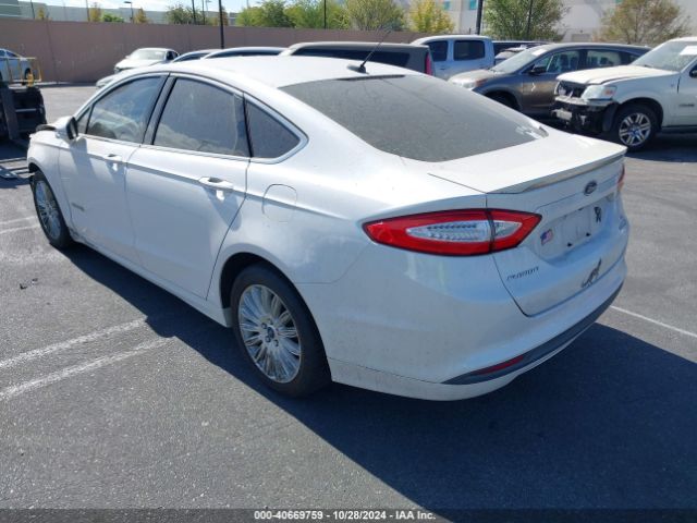 Photo 2 VIN: 3FA6P0LU4FR310770 - FORD FUSION 