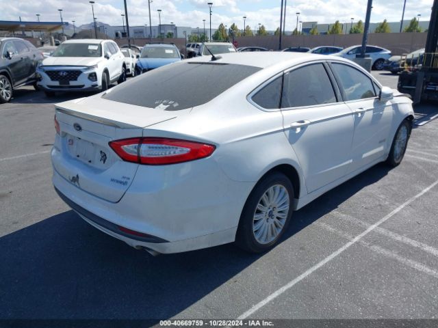 Photo 3 VIN: 3FA6P0LU4FR310770 - FORD FUSION 