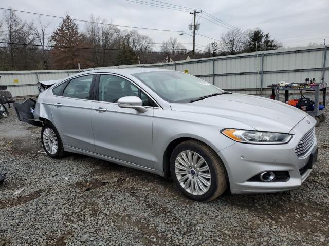 Photo 3 VIN: 3FA6P0LU4GR140802 - FORD FUSION 