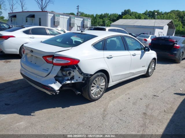 Photo 3 VIN: 3FA6P0LU4GR241287 - FORD FUSION 