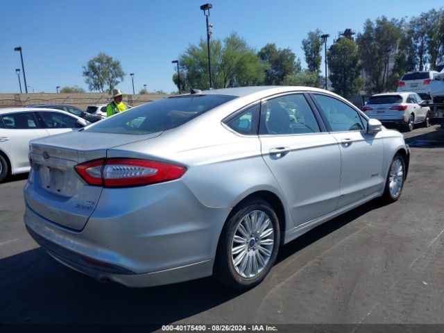 Photo 3 VIN: 3FA6P0LU4GR281899 - FORD FUSION 