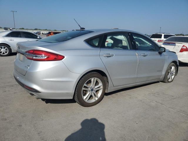 Photo 2 VIN: 3FA6P0LU4JR137552 - FORD FUSION SE 