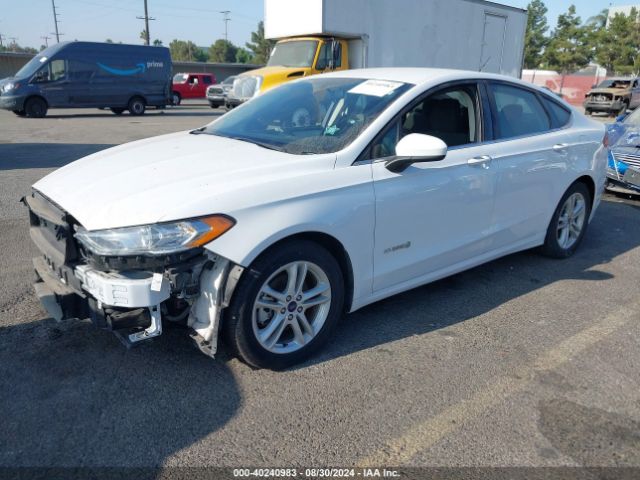 Photo 1 VIN: 3FA6P0LU4JR154402 - FORD FUSION 