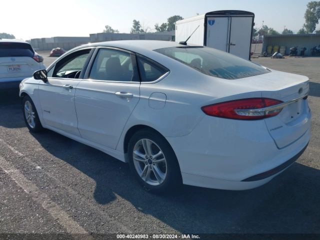 Photo 2 VIN: 3FA6P0LU4JR154402 - FORD FUSION 