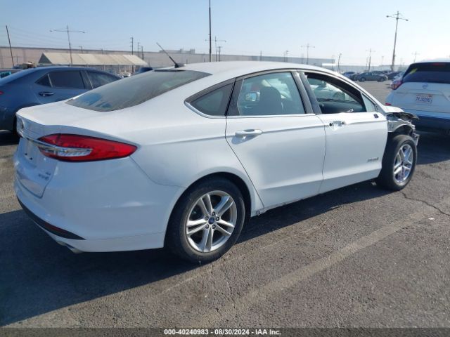 Photo 3 VIN: 3FA6P0LU4JR154402 - FORD FUSION 