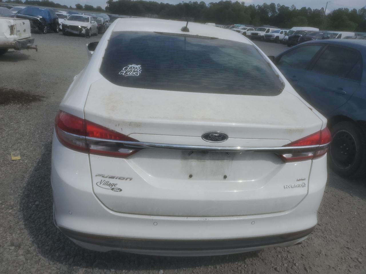 Photo 5 VIN: 3FA6P0LU4JR157641 - FORD FUSION 