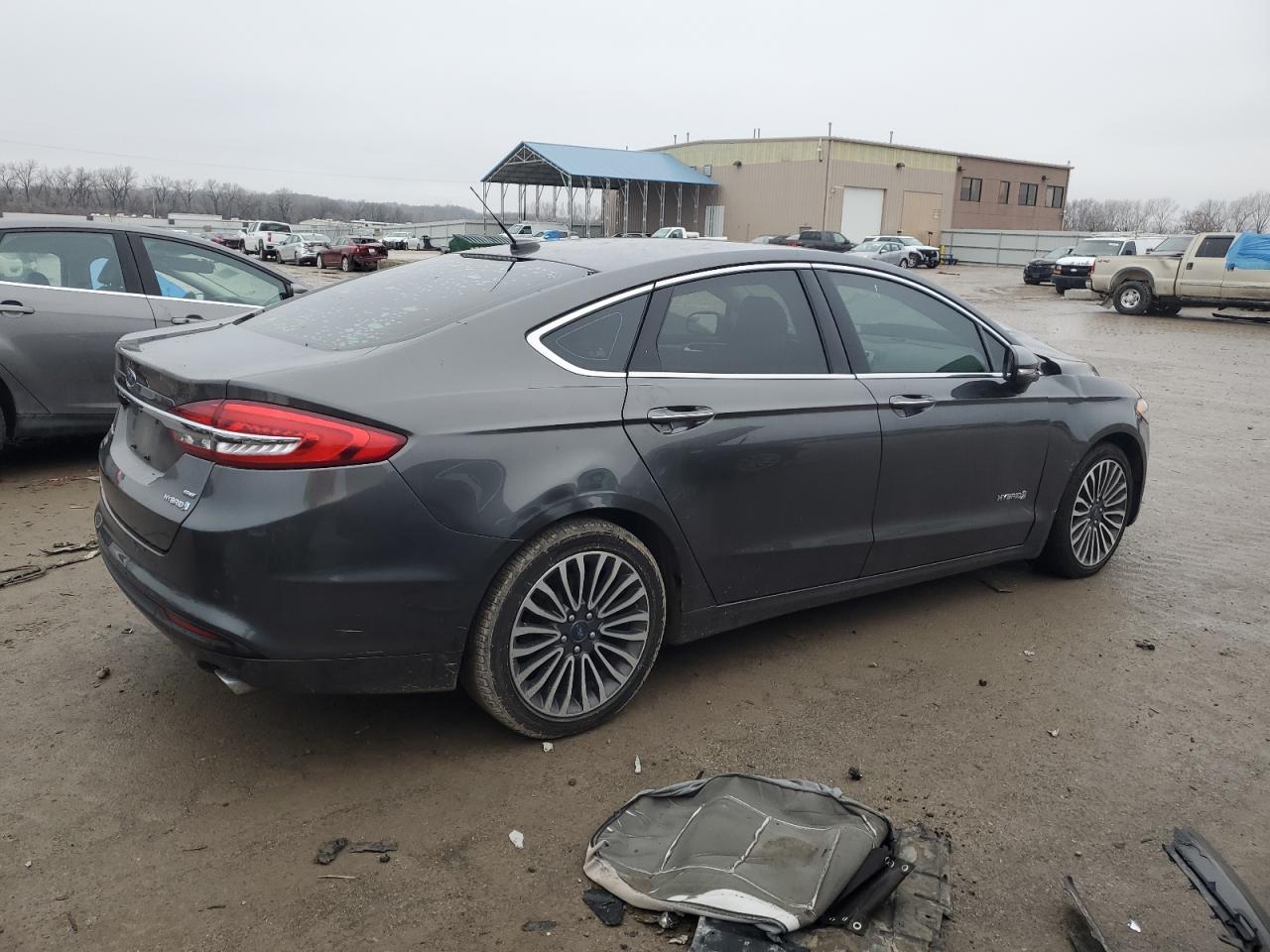 Photo 2 VIN: 3FA6P0LU4JR176528 - FORD FUSION 