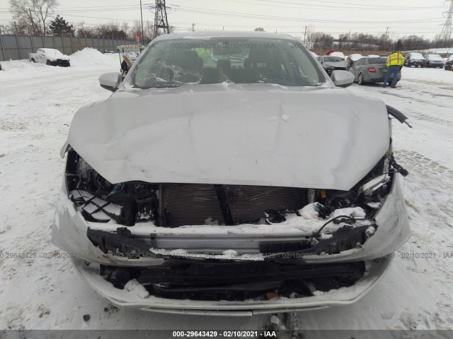 Photo 5 VIN: 3FA6P0LU4JR233133 - FORD FUSION HYBRID 