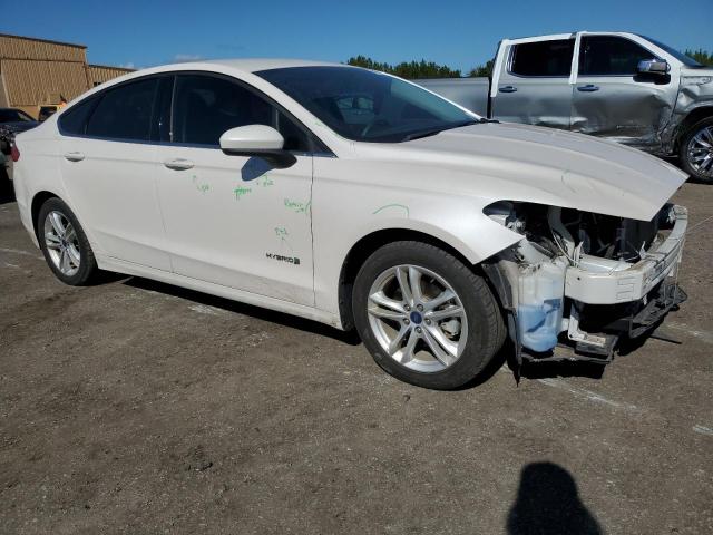 Photo 3 VIN: 3FA6P0LU4JR256640 - FORD FUSION 