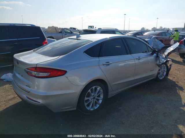 Photo 3 VIN: 3FA6P0LU4KR205057 - FORD FUSION HYBRID 