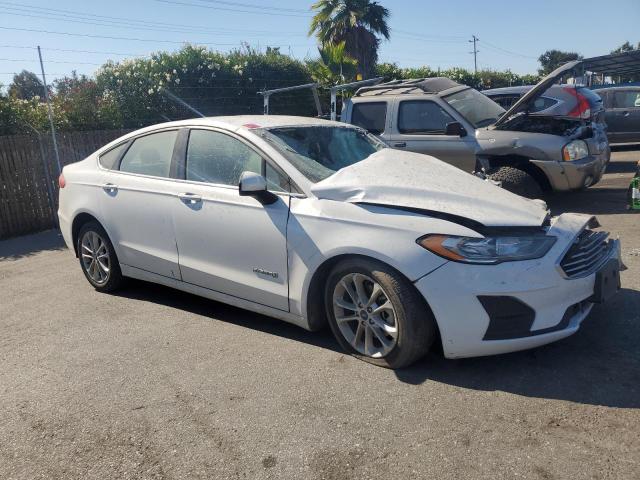 Photo 3 VIN: 3FA6P0LU4KR207942 - FORD FUSION SE 