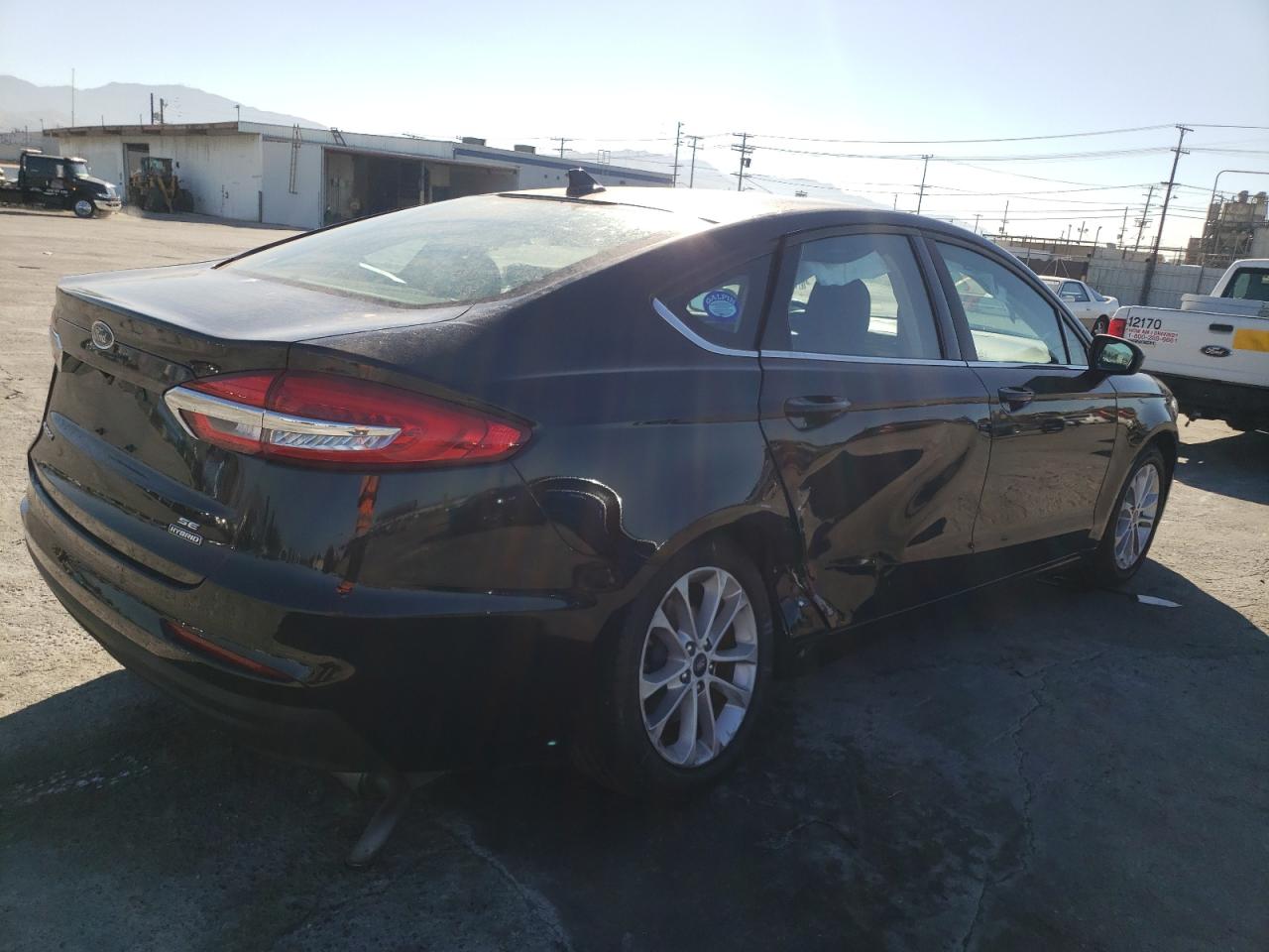 Photo 2 VIN: 3FA6P0LU4LR170876 - FORD FUSION 