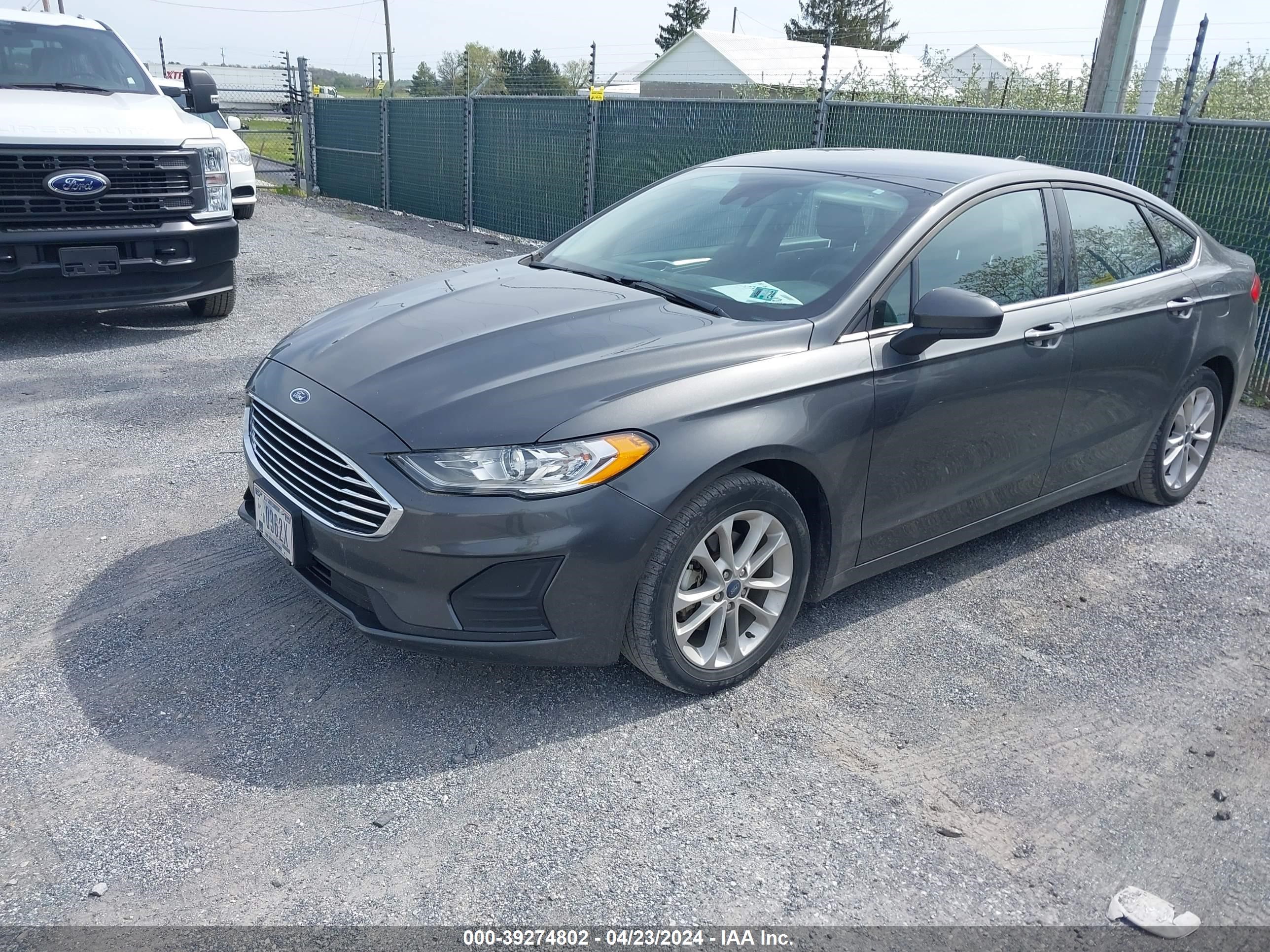 Photo 1 VIN: 3FA6P0LU4LR197009 - FORD FUSION 