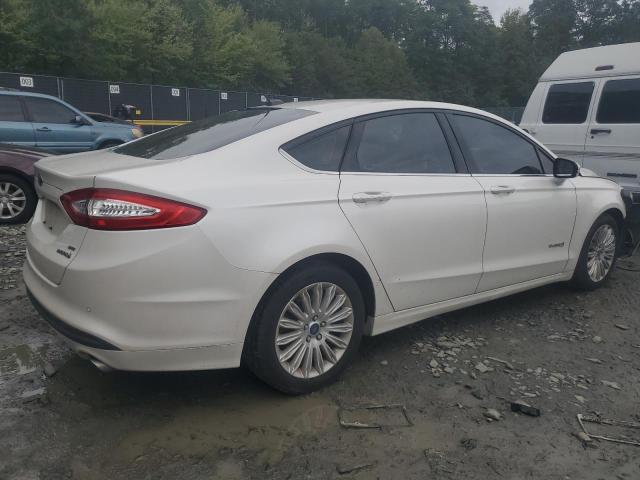 Photo 2 VIN: 3FA6P0LU5FR178490 - FORD FUSION 