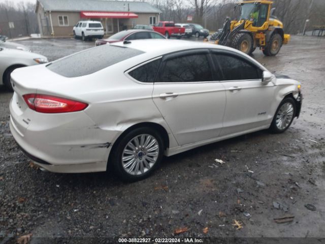 Photo 3 VIN: 3FA6P0LU5FR288343 - FORD FUSION 