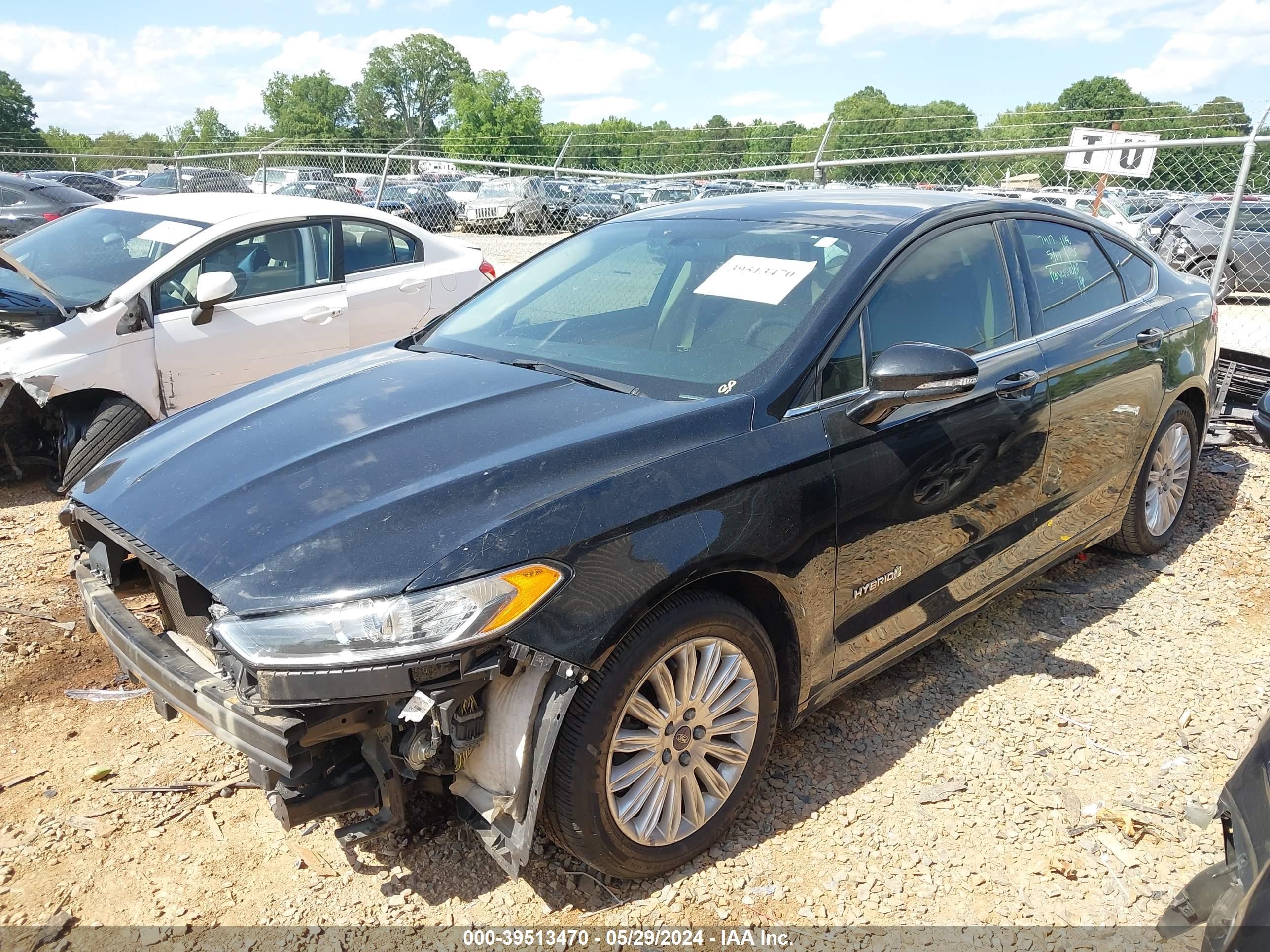 Photo 1 VIN: 3FA6P0LU5GR264819 - FORD FUSION 