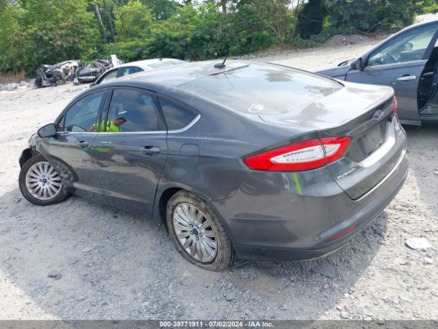 Photo 2 VIN: 3FA6P0LU5GR402827 - FORD FUSION 