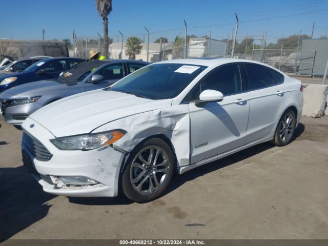 Photo 1 VIN: 3FA6P0LU5HR285526 - FORD FUSION 