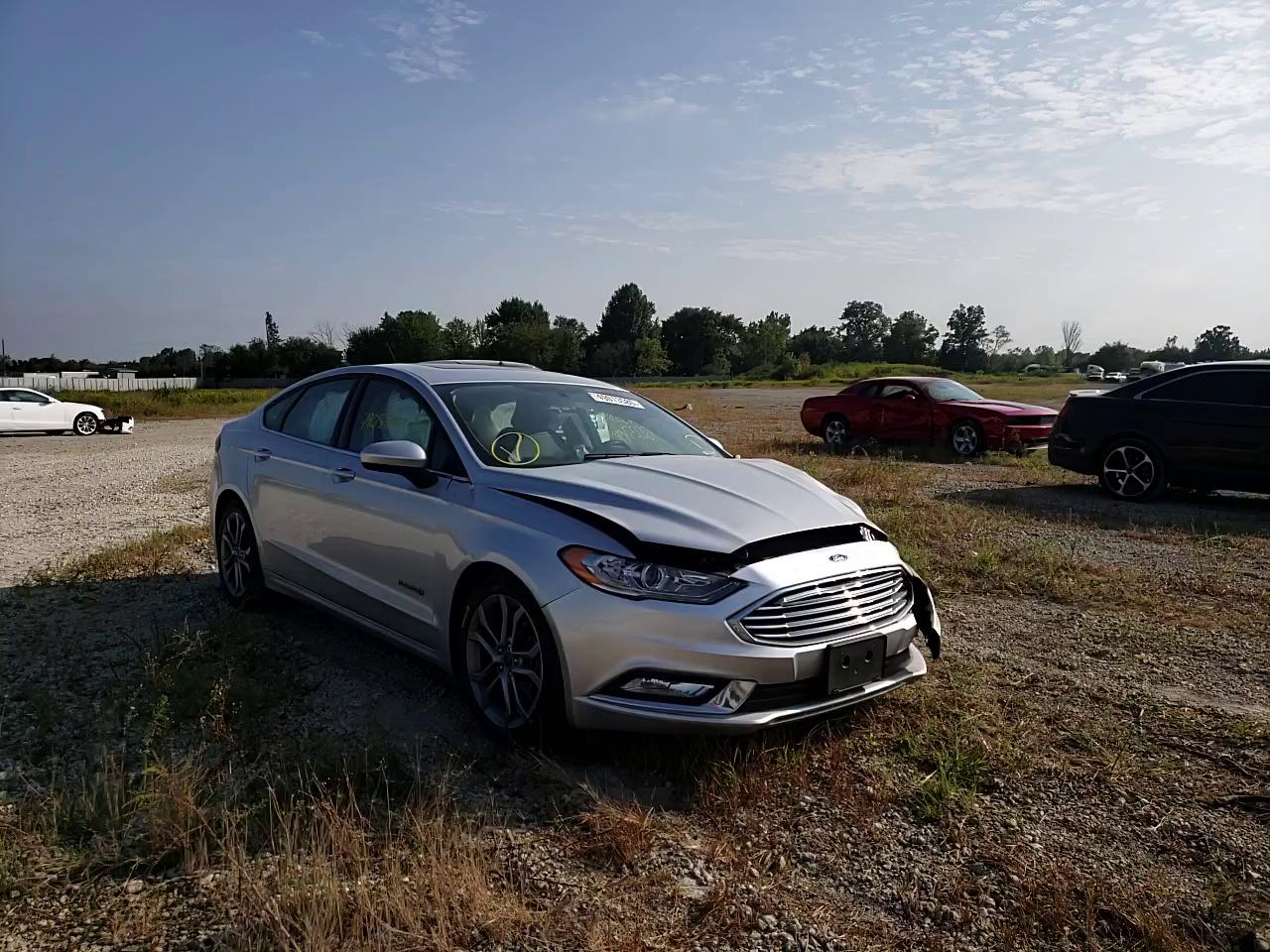 Photo 10 VIN: 3FA6P0LU5HR285610 - FORD FUSION SE 