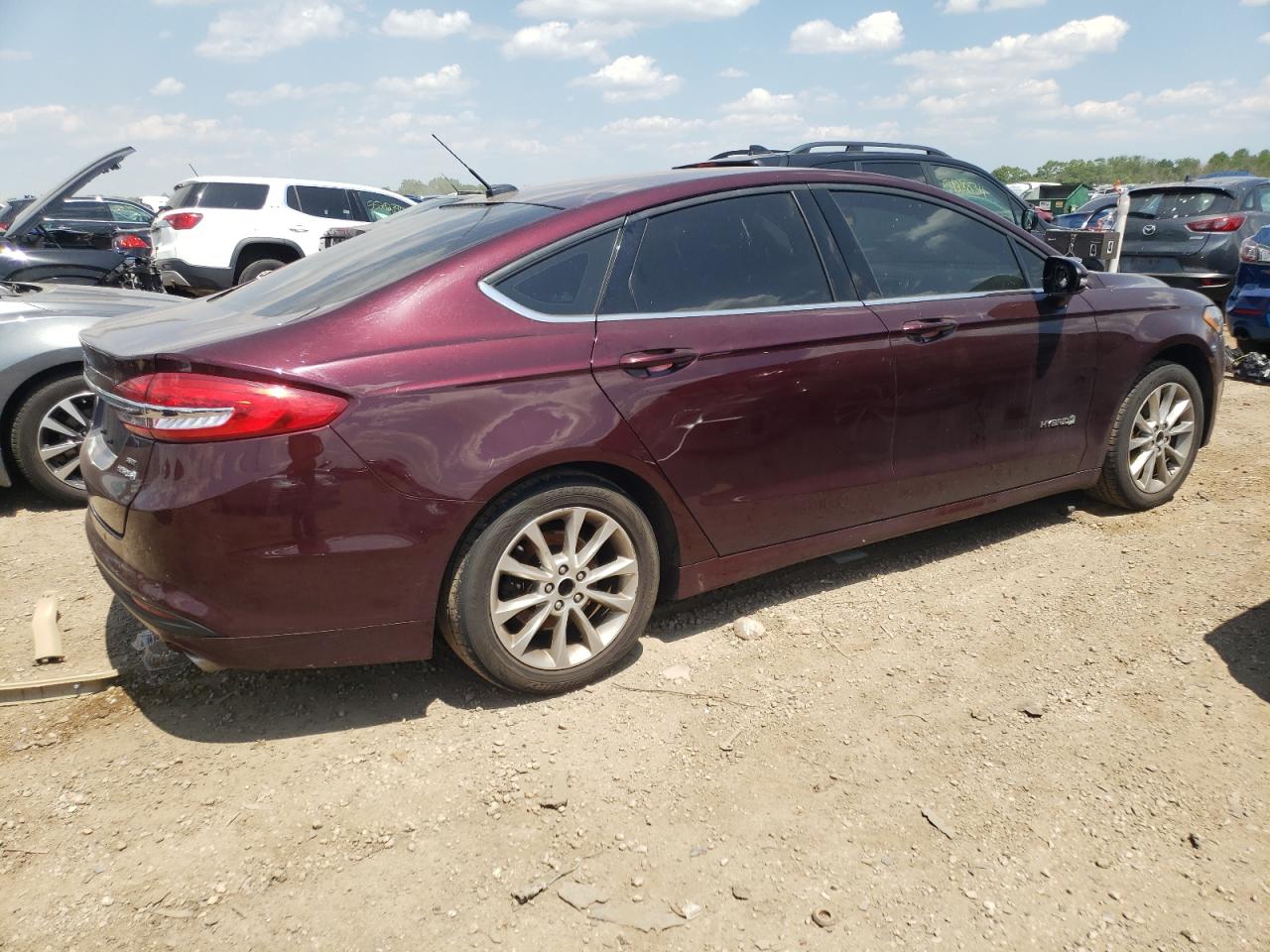 Photo 2 VIN: 3FA6P0LU5HR304771 - FORD FUSION 