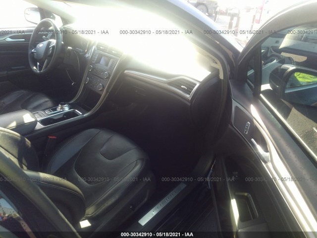 Photo 4 VIN: 3FA6P0LU5HR315916 - FORD FUSION 