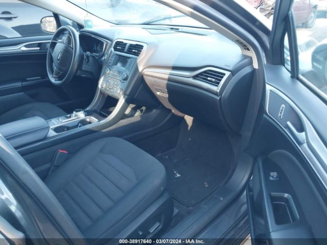 Photo 4 VIN: 3FA6P0LU5HR323899 - FORD FUSION HYBRID 