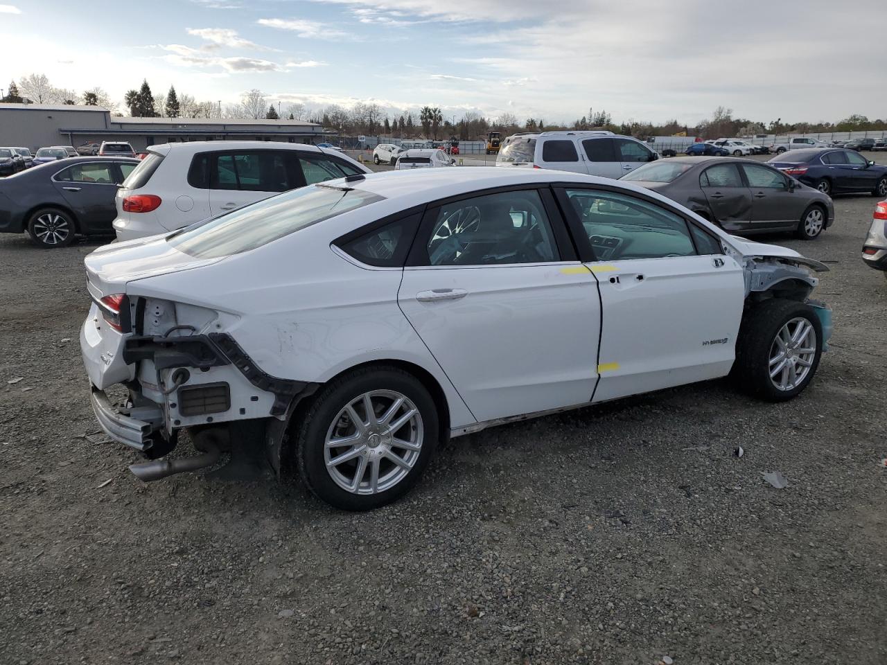 Photo 2 VIN: 3FA6P0LU5HR384797 - FORD FUSION 