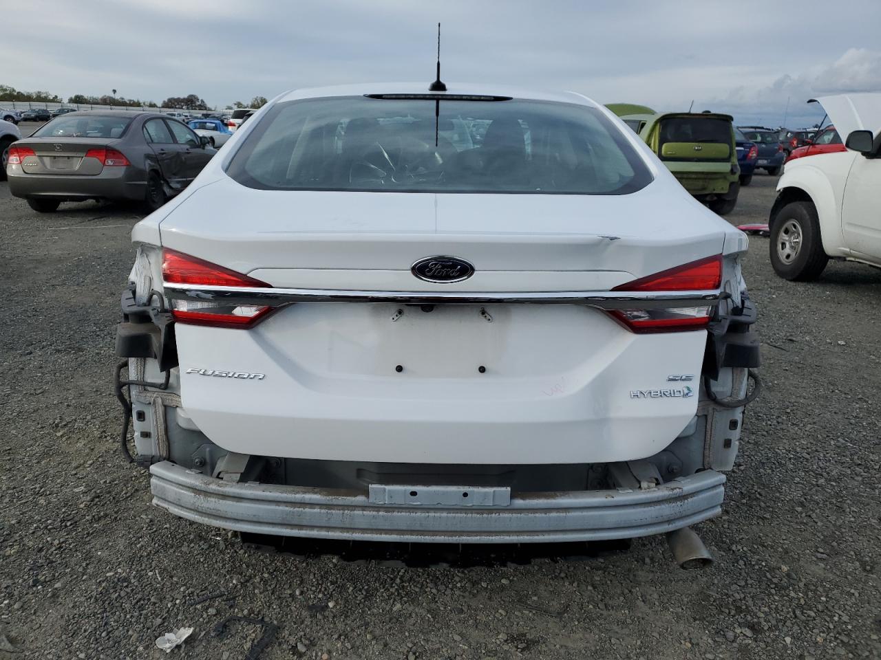 Photo 5 VIN: 3FA6P0LU5HR384797 - FORD FUSION 