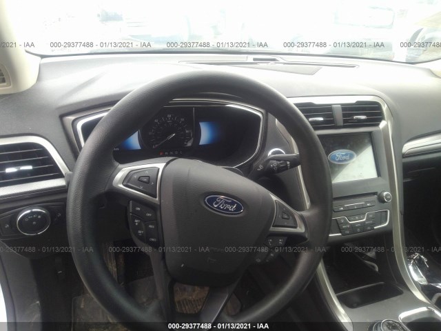 Photo 4 VIN: 3FA6P0LU5JR133980 - FORD FUSION HYBRID 