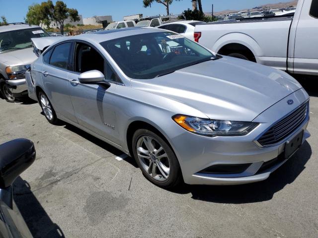 Photo 3 VIN: 3FA6P0LU5JR138869 - FORD FUSION SE 