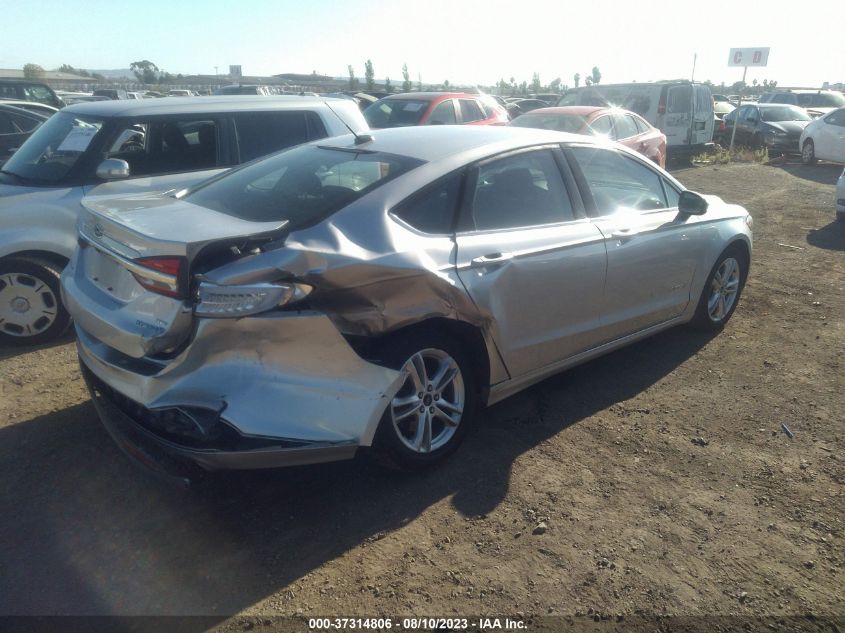 Photo 3 VIN: 3FA6P0LU5JR221590 - FORD FUSION 