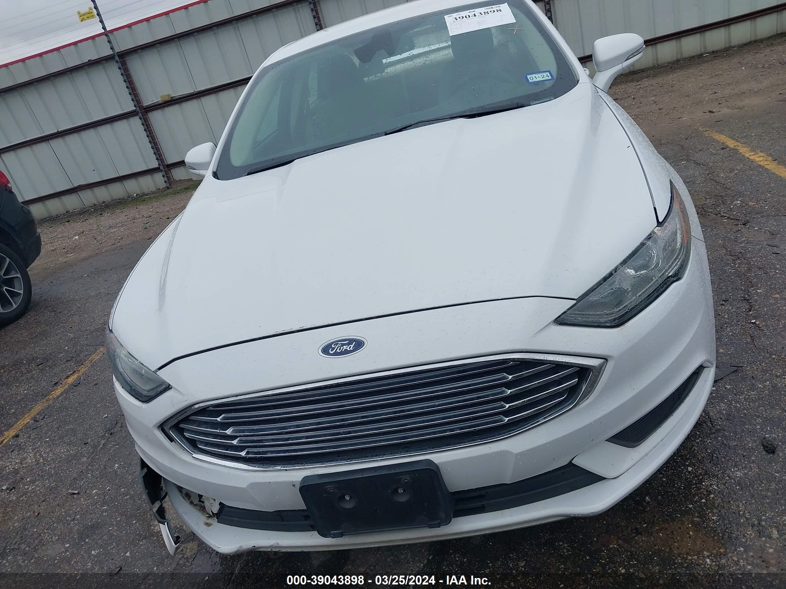 Photo 11 VIN: 3FA6P0LU5JR261247 - FORD FUSION 