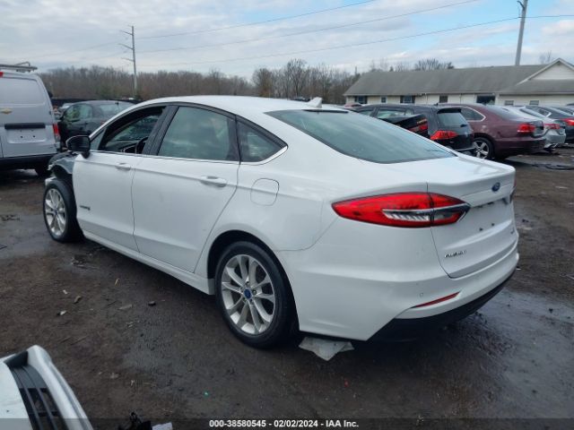 Photo 2 VIN: 3FA6P0LU5KR137450 - FORD FUSION HYBRID 