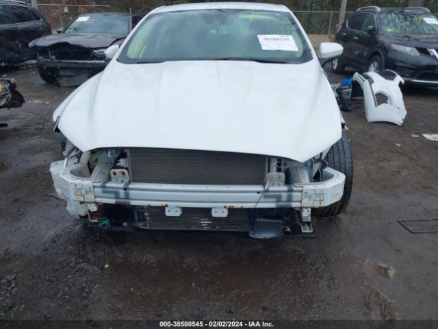 Photo 5 VIN: 3FA6P0LU5KR137450 - FORD FUSION HYBRID 