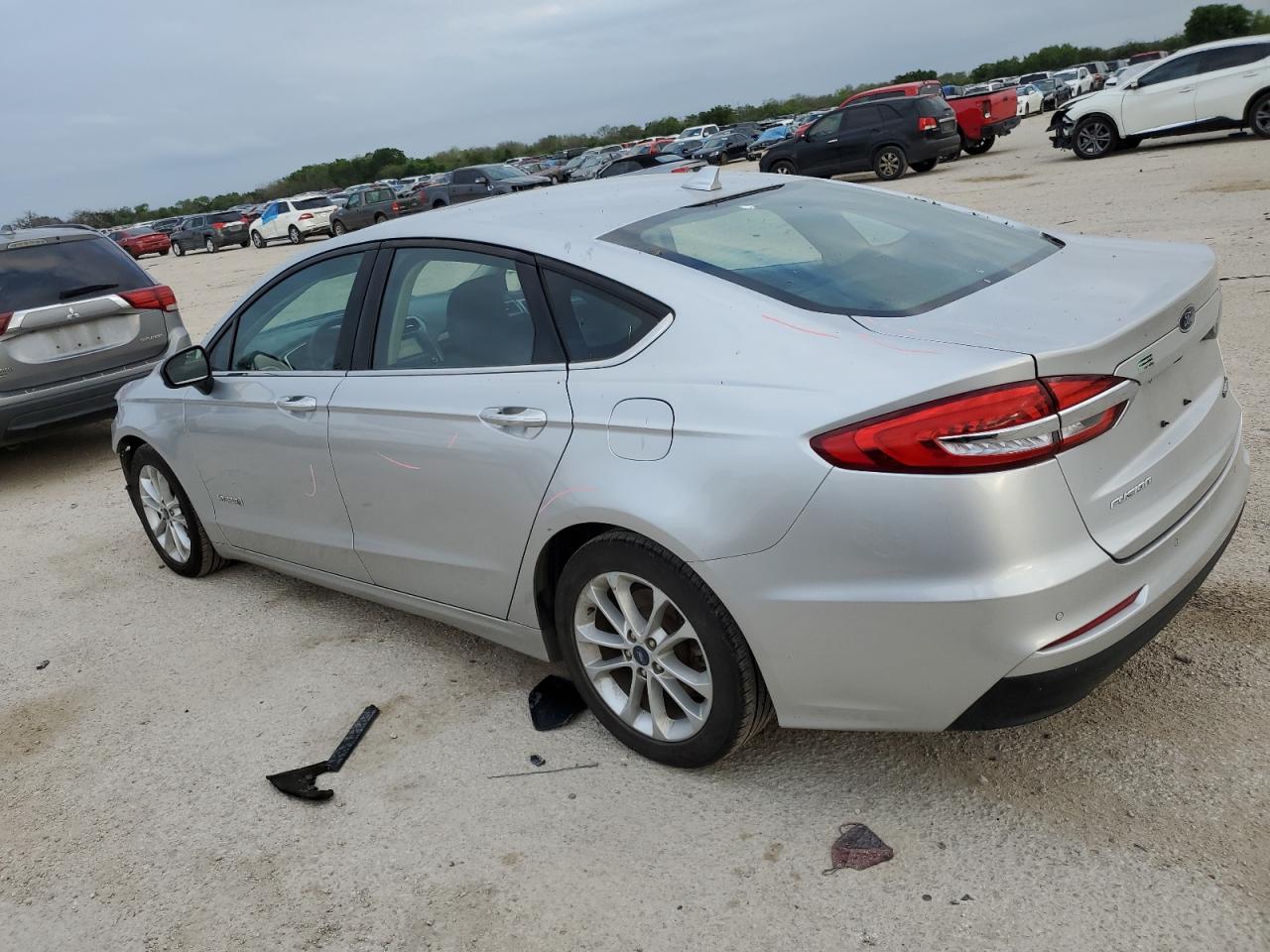 Photo 1 VIN: 3FA6P0LU5KR180279 - FORD FUSION 