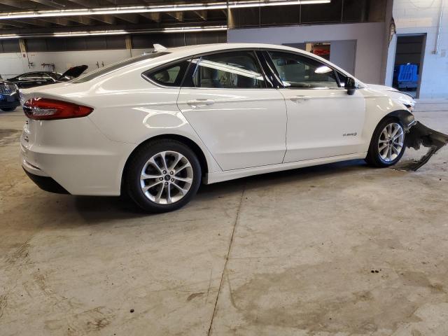 Photo 2 VIN: 3FA6P0LU5KR269124 - FORD FUSION SE 