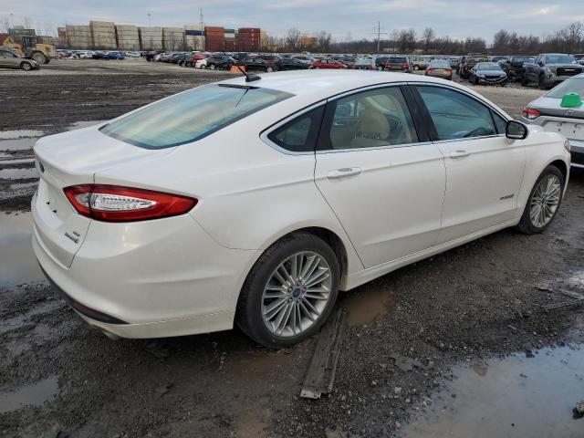 Photo 2 VIN: 3FA6P0LU6ER148297 - FORD FUSION 