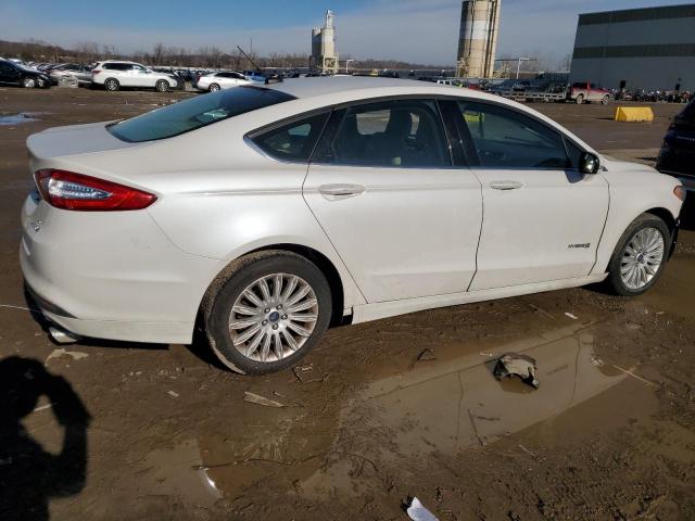 Photo 2 VIN: 3FA6P0LU6ER176777 - FORD FUSION 