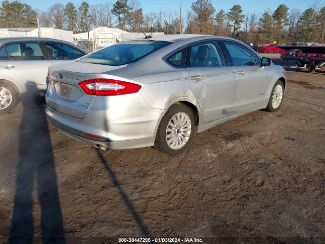 Photo 3 VIN: 3FA6P0LU6FR308633 - FORD FUSION HYBRID 