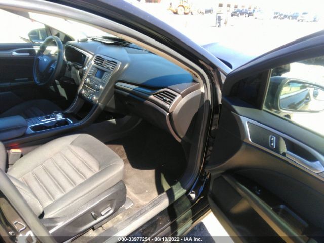 Photo 4 VIN: 3FA6P0LU6HR374893 - FORD FUSION 