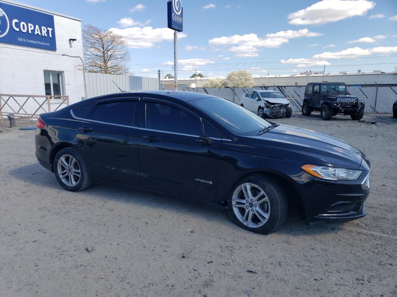 Photo 3 VIN: 3FA6P0LU6JR149377 - FORD FUSION 