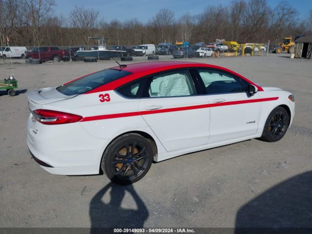 Photo 3 VIN: 3FA6P0LU6JR225132 - FORD FUSION 