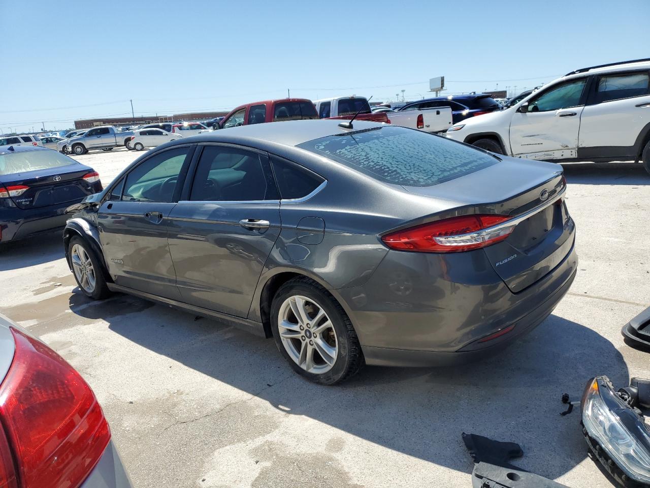 Photo 1 VIN: 3FA6P0LU6JR286688 - FORD FUSION 