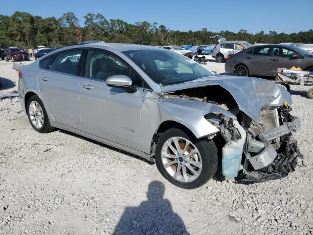 Photo 3 VIN: 3FA6P0LU6KR121810 - FORD FUSION SE 