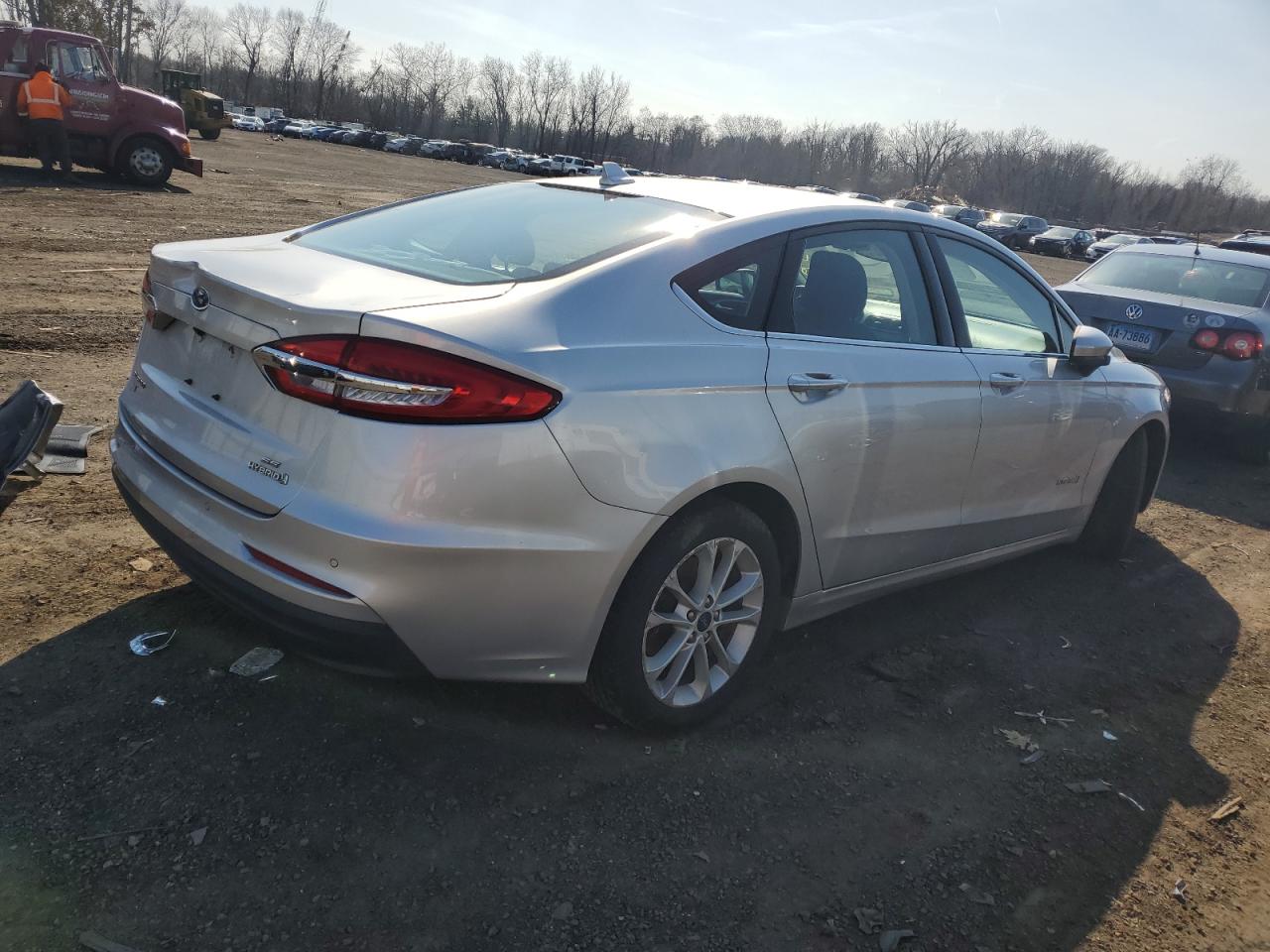 Photo 2 VIN: 3FA6P0LU6KR181702 - FORD FUSION 